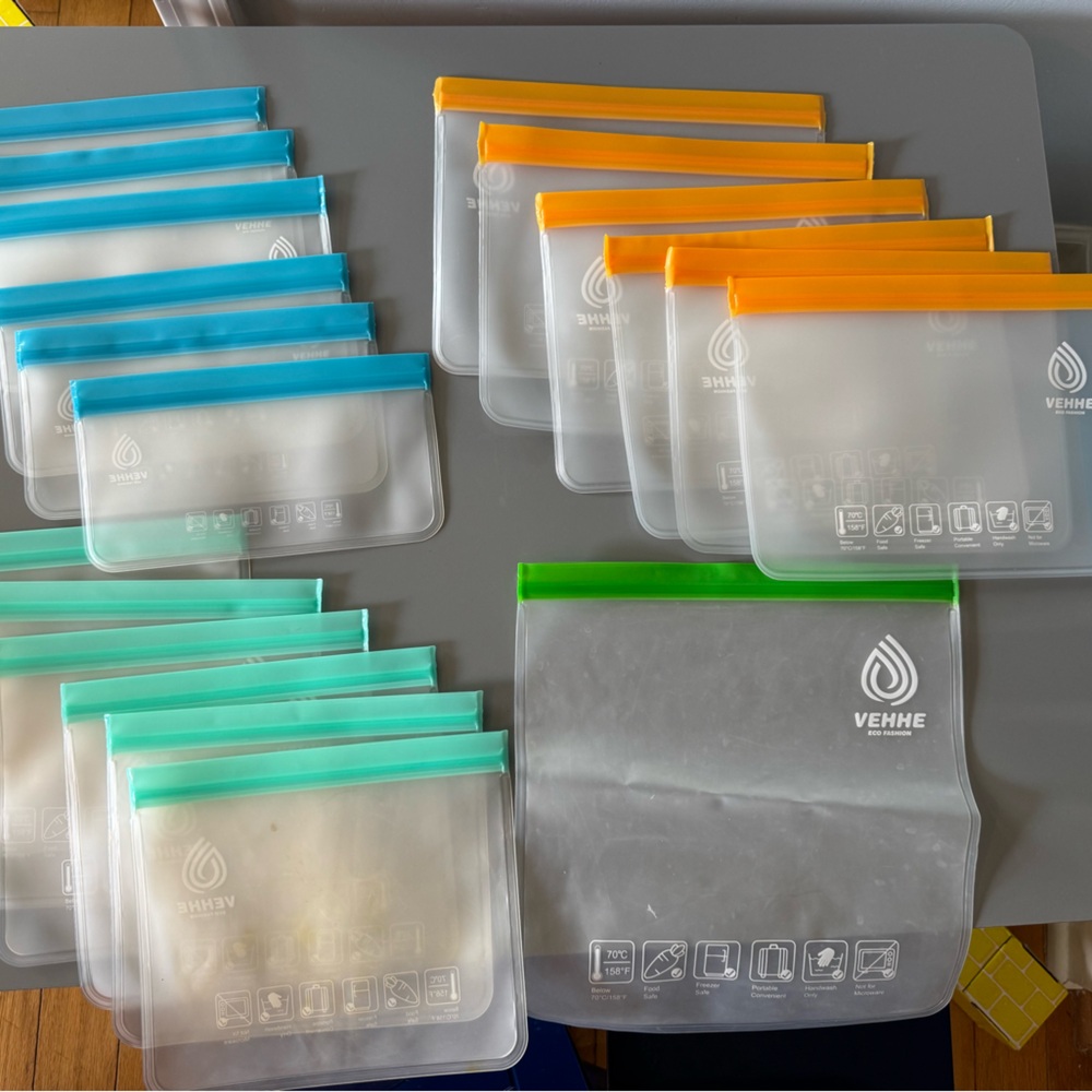 Reusable Silicone Food Storage Bags with Color Zip Seals - Set